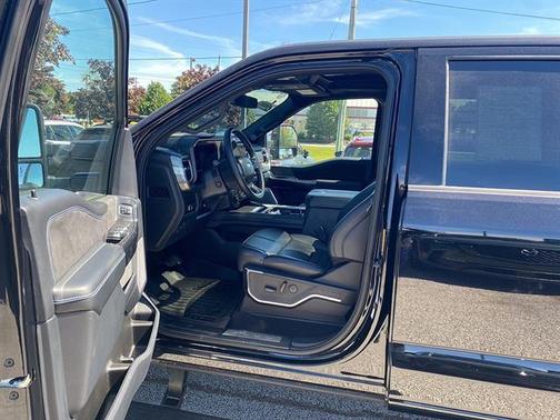 Agate Black 2025 Ford F-250 Platinum