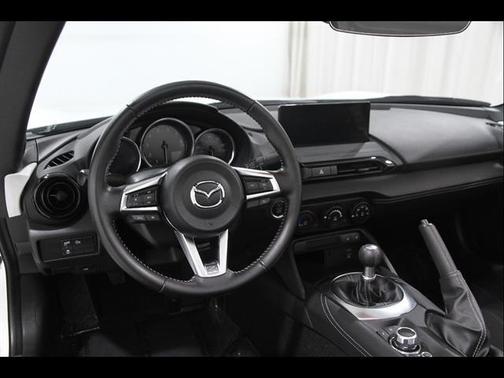 Snowflake White Pearl 2024 Mazda MX-5 Miata Club