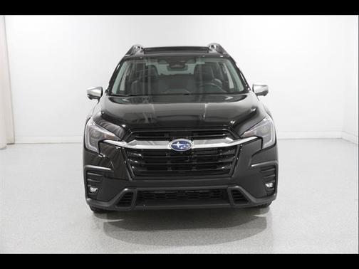 Crystal Black Silica 2023 Subaru Ascent Limited 7-Passenger