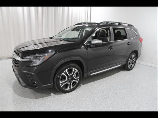 Crystal Black Silica 2023 Subaru Ascent Limited 7-Passenger