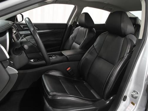 2023 Nissan Maxima SV