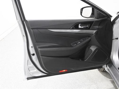 2023 Nissan Maxima SV