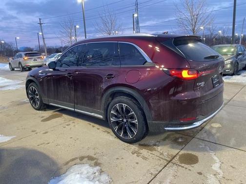 2024 Mazda CX-90 PHEV Premium Plus