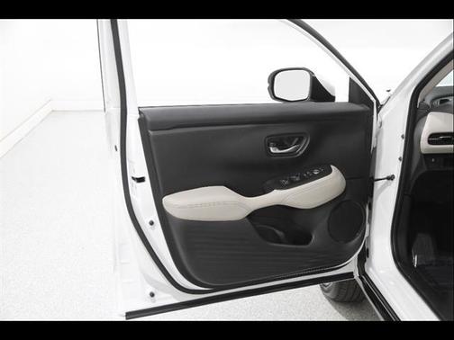 White 2025 Honda HR-V EX-L