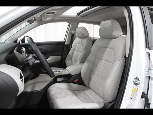 White 2025 Honda HR-V EX-L