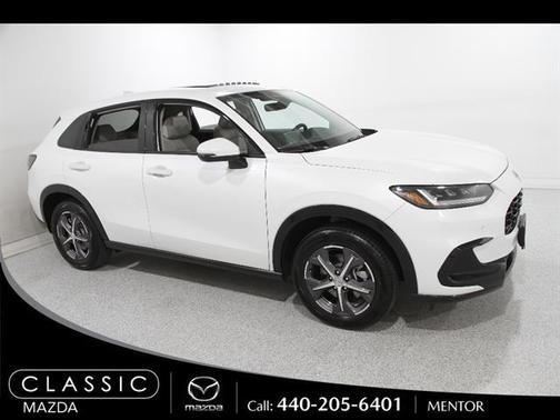 White 2025 Honda HR-V EX-L