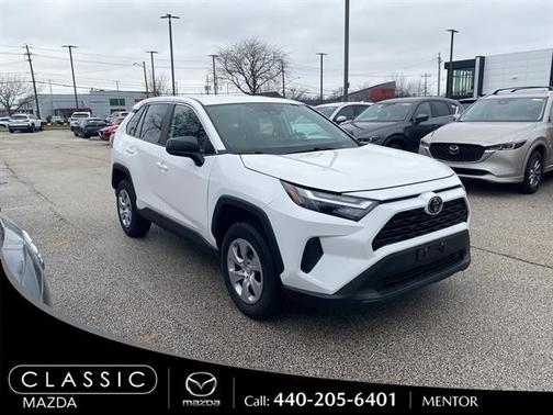 2024 Toyota RAV4 LE