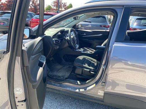 Gray Ghost Metallic 2023 Chevrolet Bolt EUV LT
