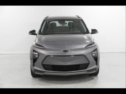 Gray Ghost Metallic 2023 Chevrolet Bolt EUV LT