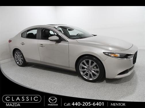 Platinum Quartz Metallic 2024 Mazda Mazda3 FWD w/Preferred Package
