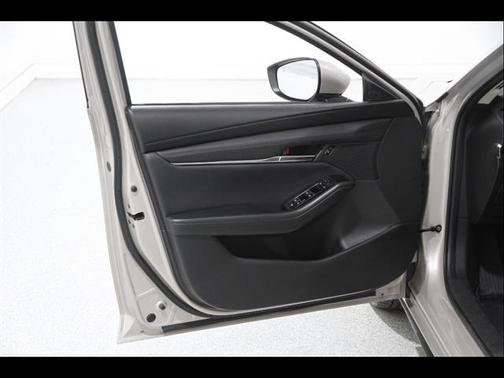 Platinum Quartz Metallic 2024 Mazda Mazda3 FWD w/Preferred Package