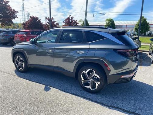 Gray 2023 Hyundai TUCSON SEL