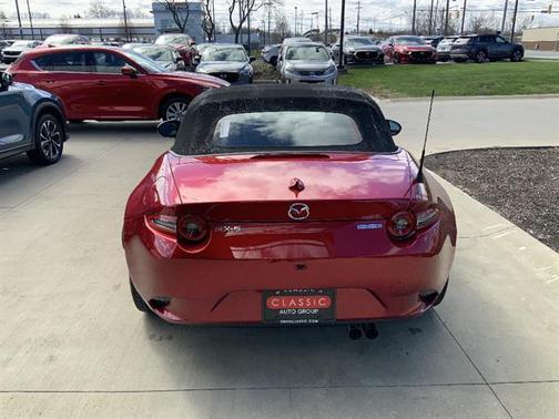 Soul Red Crystal Metallic 2026 Mazda MX-5 Miata GRAND TOURING