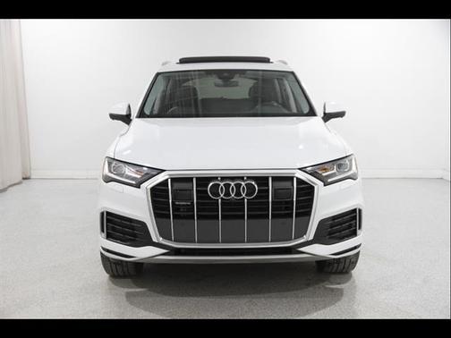 2023 Audi Q7 45 Premium