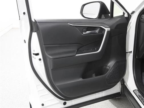 2023 Toyota RAV4 Prime SE