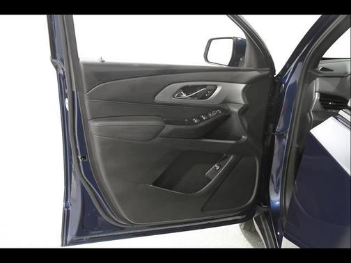 Northsky Blue Metallic 2023 Chevrolet Traverse LT Cloth