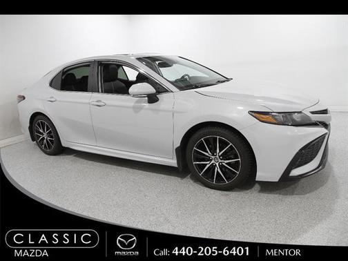 White 2023 Toyota Camry SE