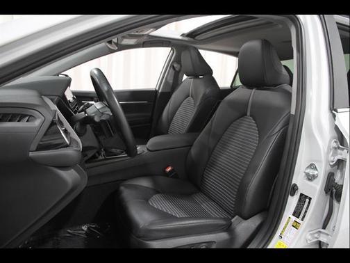 White 2023 Toyota Camry SE