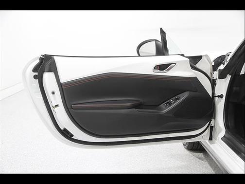 Snowflake White Pearl 2023 Mazda MX-5 Miata RF Grand Touring