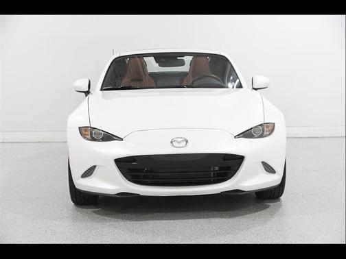 Snowflake White Pearl 2023 Mazda MX-5 Miata RF Grand Touring