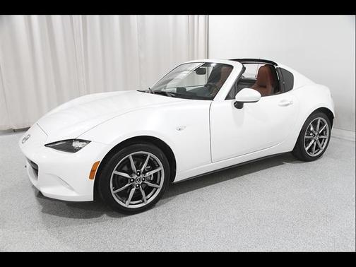 Snowflake White Pearl 2023 Mazda MX-5 Miata RF Grand Touring