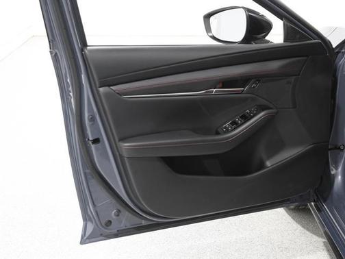 2025 Mazda Mazda3 2.5 S Carbon Edition