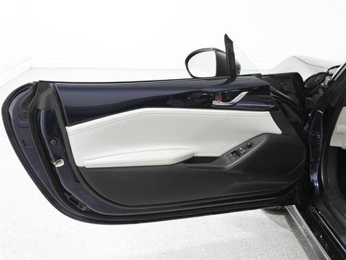 2021 Mazda MX-5 Miata RF Grand Touring