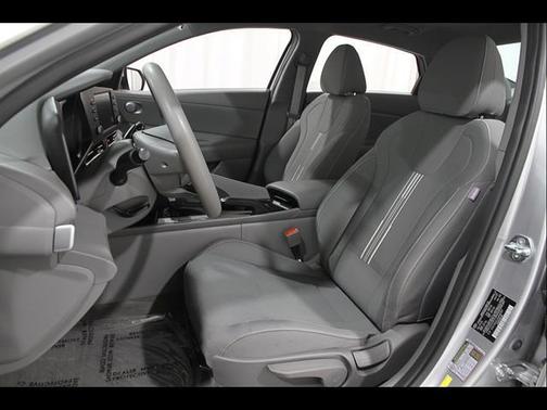 Shimmering Silver Pearl 2021 Hyundai ELANTRA SEL