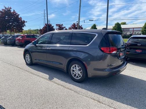 Granite Crystal Clearcoat Metallic 2023 Chrysler Voyager LX