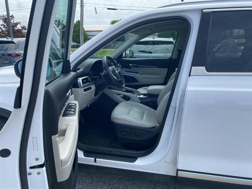 Glacial White Pearl 2021 Kia Telluride S