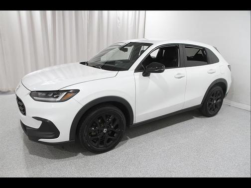 White 2024 Honda HR-V Sport