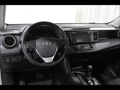 Silver Sky Metallic 2018 Toyota RAV4 XLE