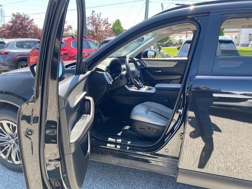 Jet Black Mica 2025 Mazda CX-70 3.3 Turbo Preferred Package