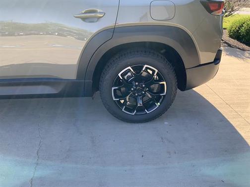 Zircon Sand Metallic 2026 Mazda CX-50 2.5 S Meridian Edition