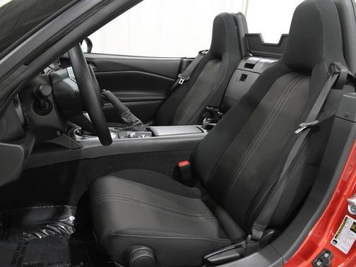 2025 Mazda MX-5 Miata Sport