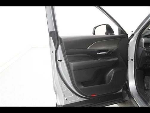 Celestial Silver Metallic 2025 Toyota Grand Highlander XLE