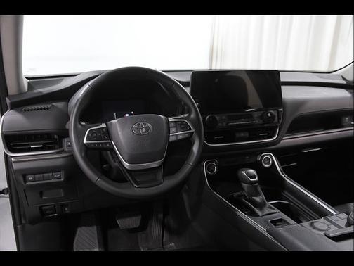 Celestial Silver Metallic 2025 Toyota Grand Highlander XLE