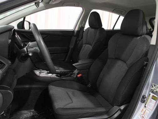2019 Subaru Impreza 2.0i