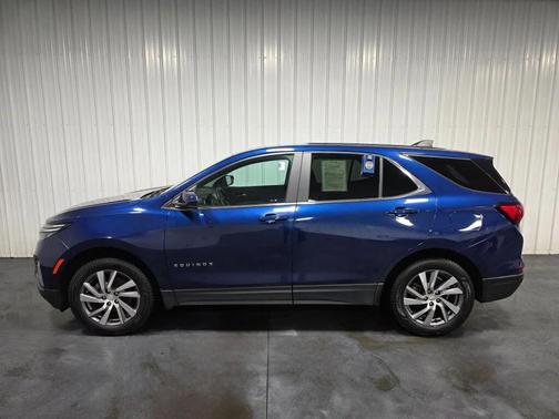 Blue Glow Metallic 2023 Chevrolet Equinox 1LT