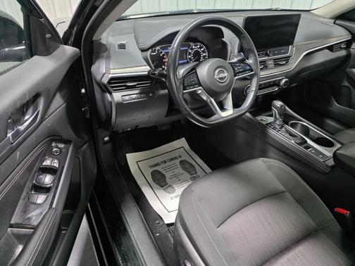 Super Black 2023 Nissan Altima 2.5 SV