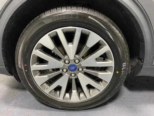 2021 Ford Escape Titanium