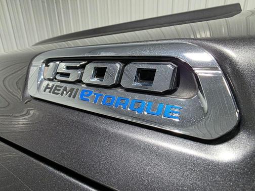 Granite Crystal Metallic Clearcoat 2022 RAM 1500 Big Horn/Lone Star