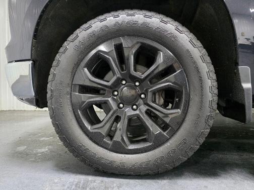 Dark Ash Metallic 2022 Chevrolet Silverado 1500 LTZ