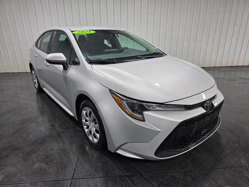 Classic Silver Metallic 2021 Toyota Corolla LE