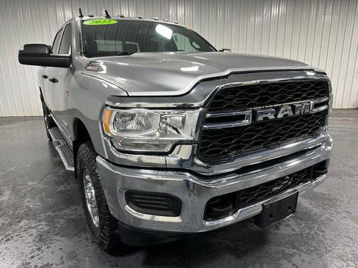 Billet Silver Metallic Clearcoat 2022 RAM 2500 Tradesman Crew Cab 4x4 6'4' Box