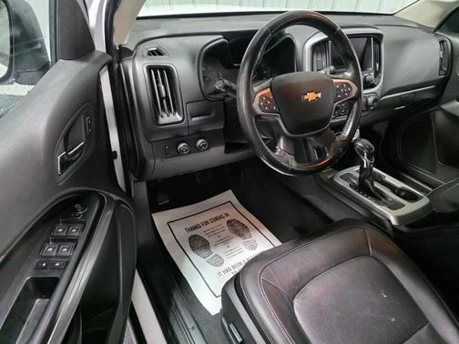 Summit White 2022 Chevrolet Colorado LT
