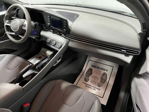 2021 Hyundai ELANTRA SE