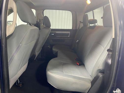 2019 RAM 1500 SLT