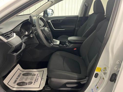2019 Toyota RAV4 Hybrid LE