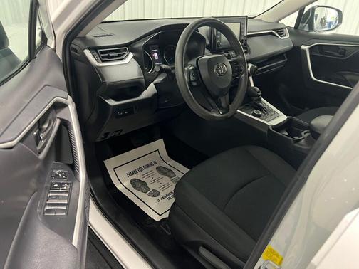 2019 Toyota RAV4 Hybrid LE